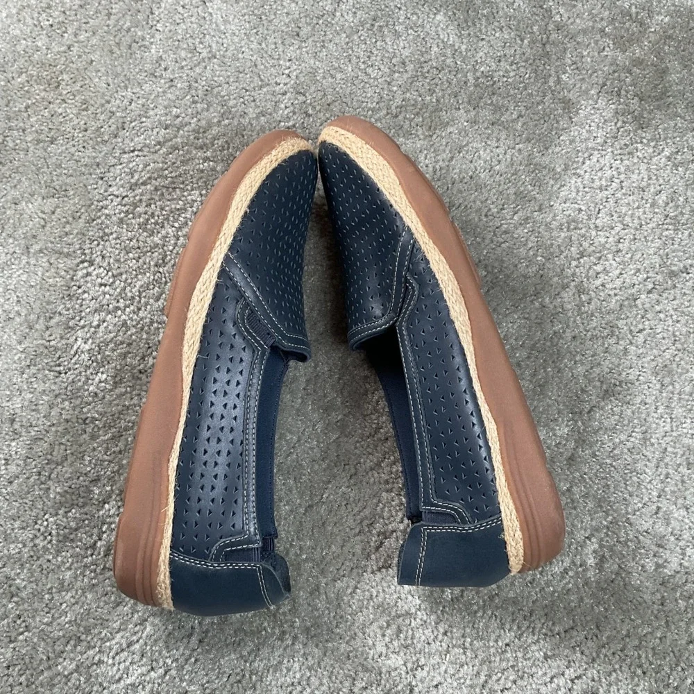Clarks Elaina Ruby slip‎ On Loafers Womens 9.5N Navy Perforated Espadrille Trim